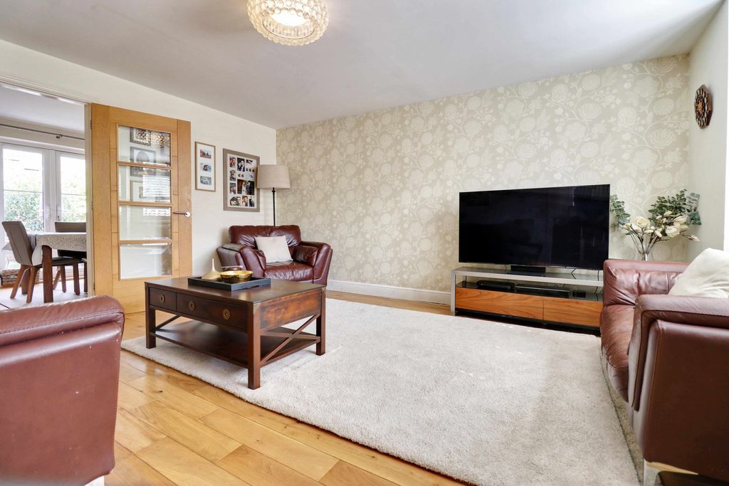 Property photo 3 of 13