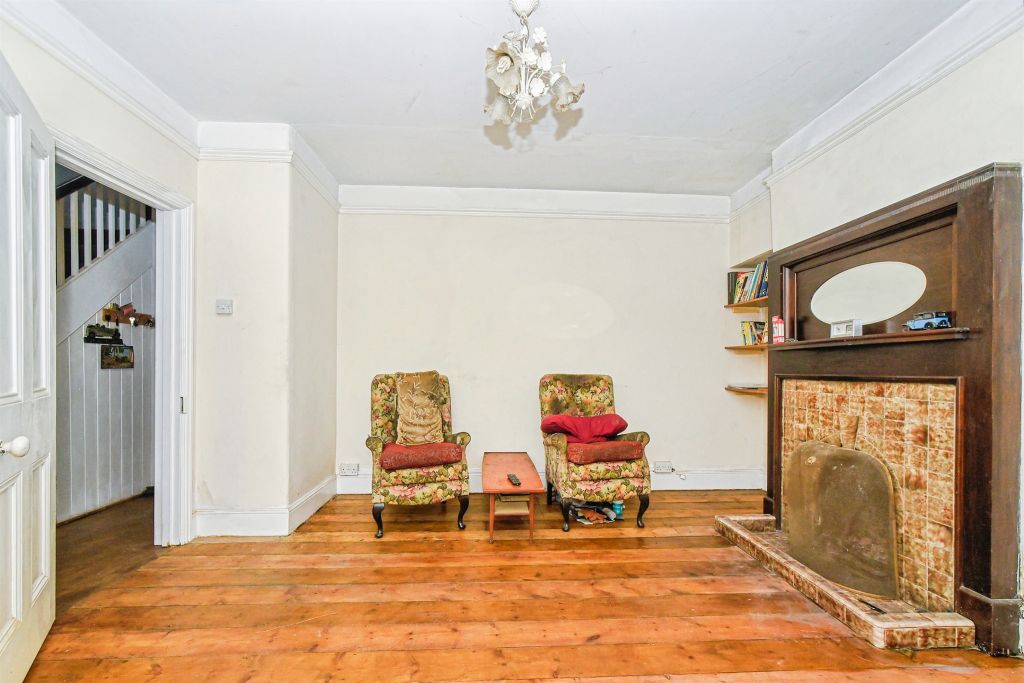 Property photo 2 of 17