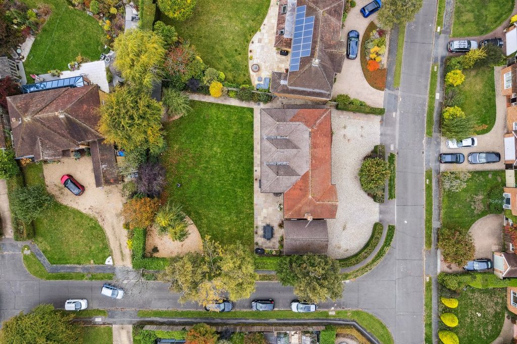 Property photo 2 of 23