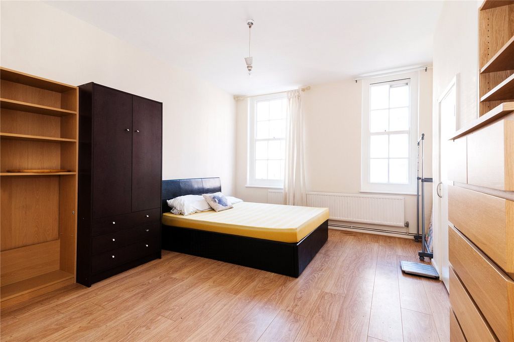 Property photo 3 of 8 Bedroom