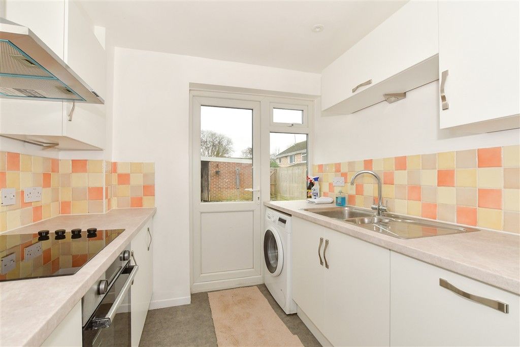 Property photo 1 of 11 Kitchen