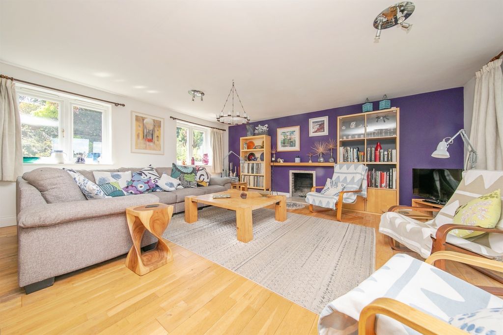 Property photo 3 of 16