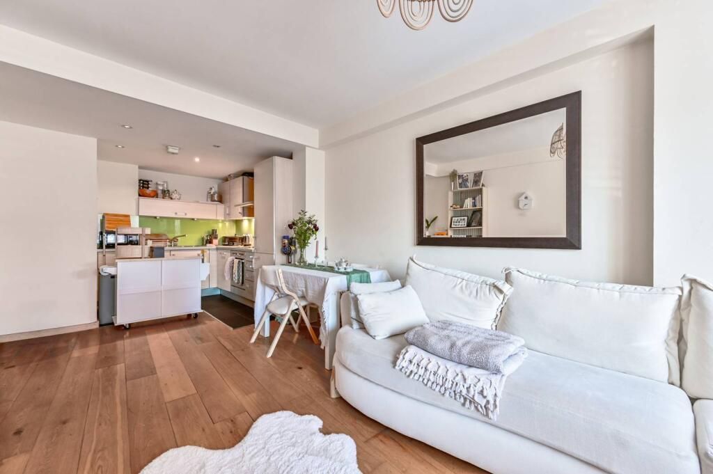 Property photo 2 of 16 4Ac9Ade0270732948d2d00A5A8Ade698.Jpeg