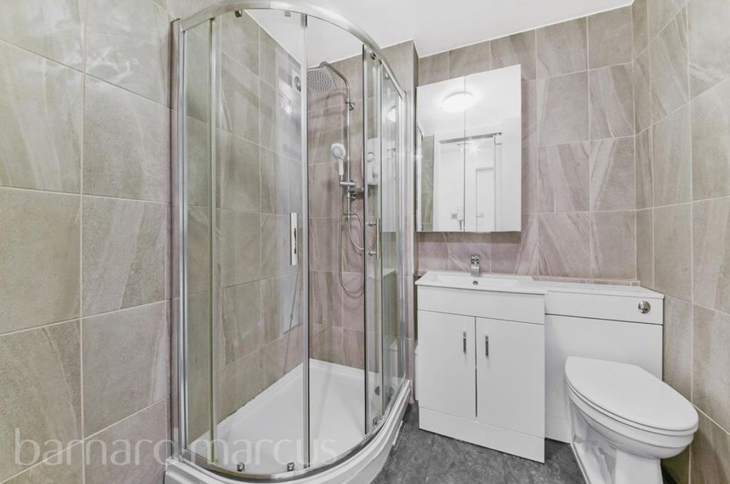 Property photo 3 of 6 Bathroom