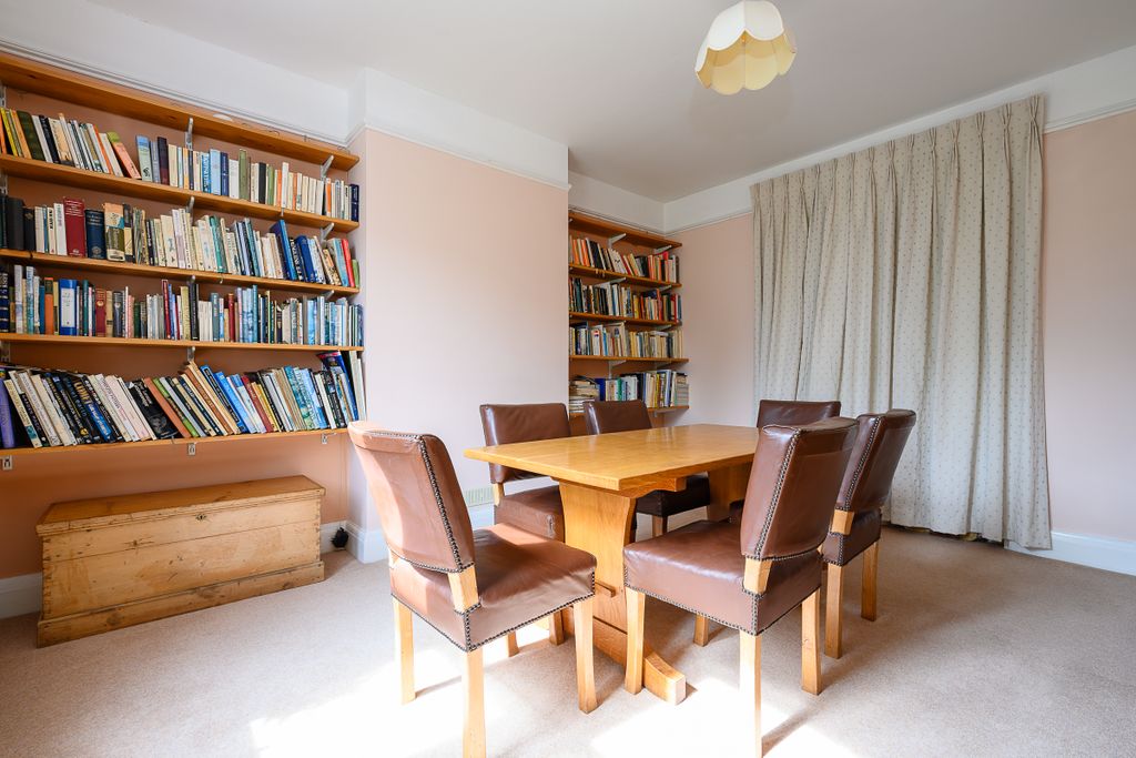 Property photo 3 of 16 Sussex Avenue-19