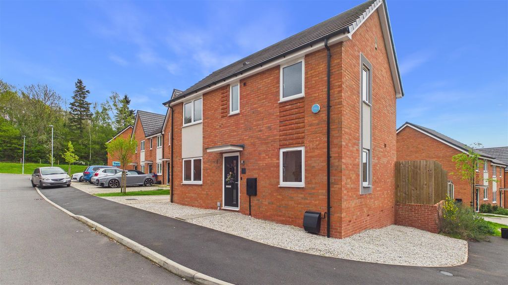 Property photo 2 of 26 Cam05101G0-Pr0154-Still037.Jpg