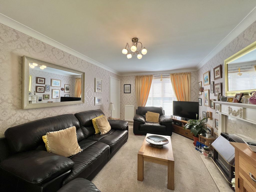 Property photo 3 of 20