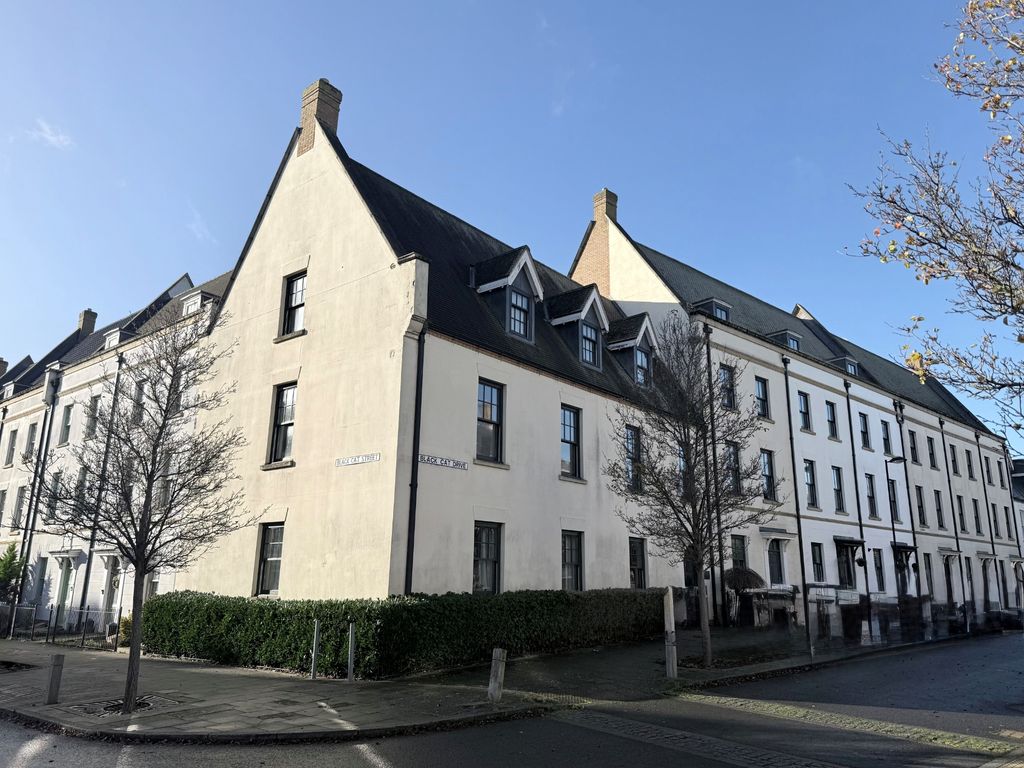 Property photo 1 of 9 Black Cat Drive