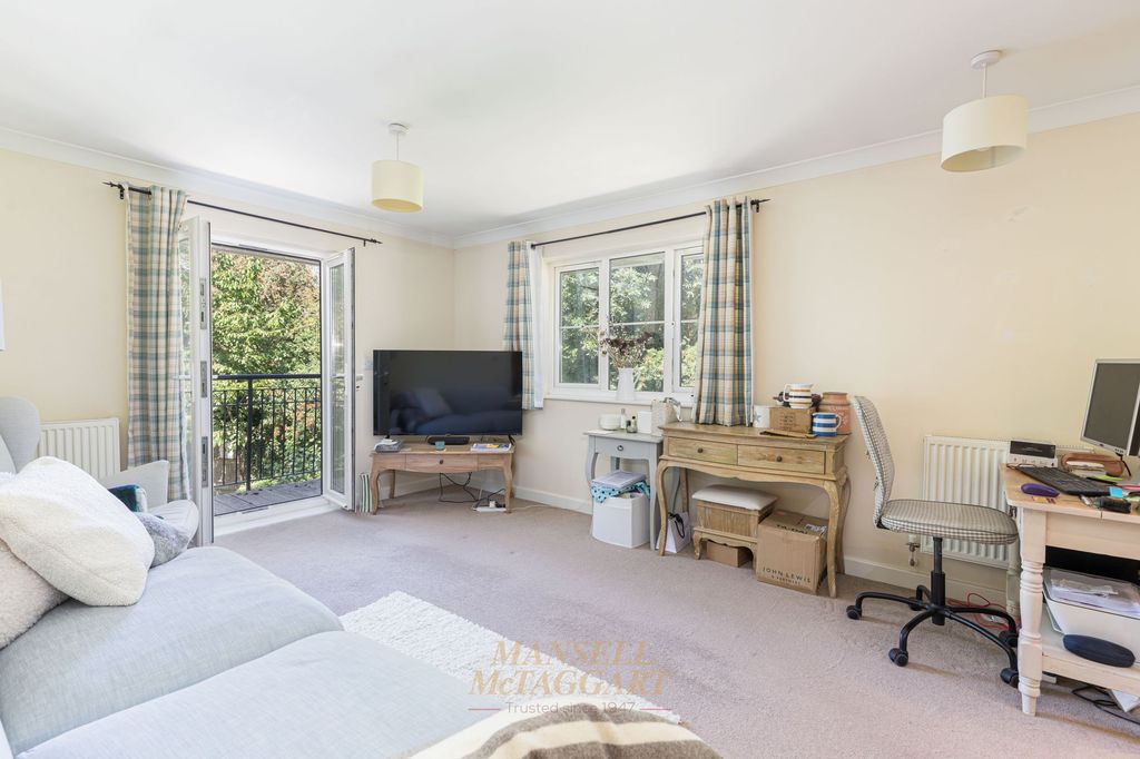 Property photo 3 of 13
