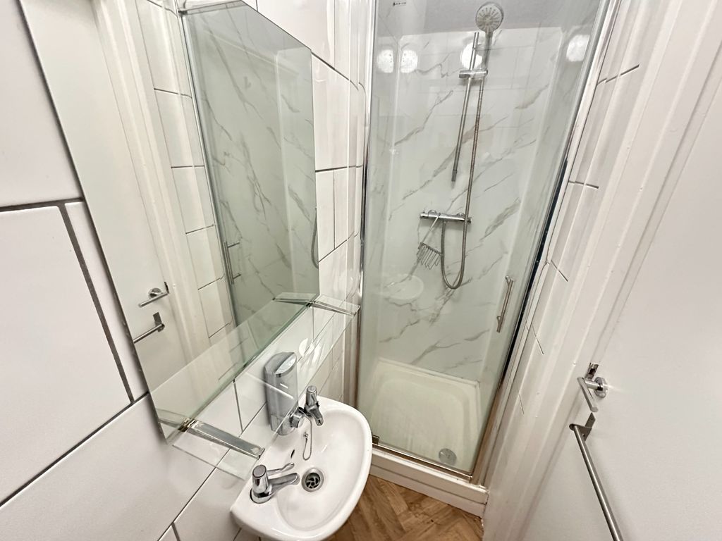 Property photo 2 of 8 3848401