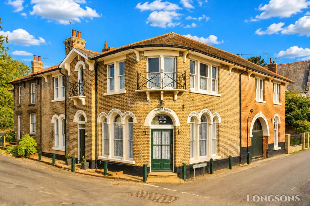 Property photo 1 of 22