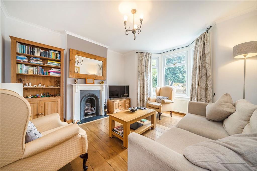 Property photo 2 of 8