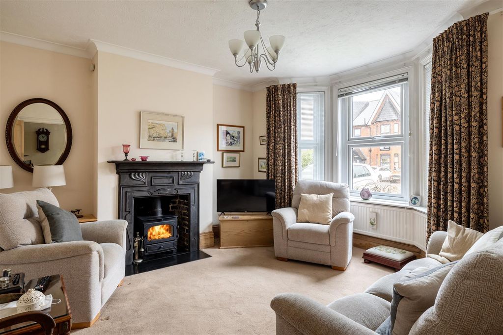 Property photo 2 of 16