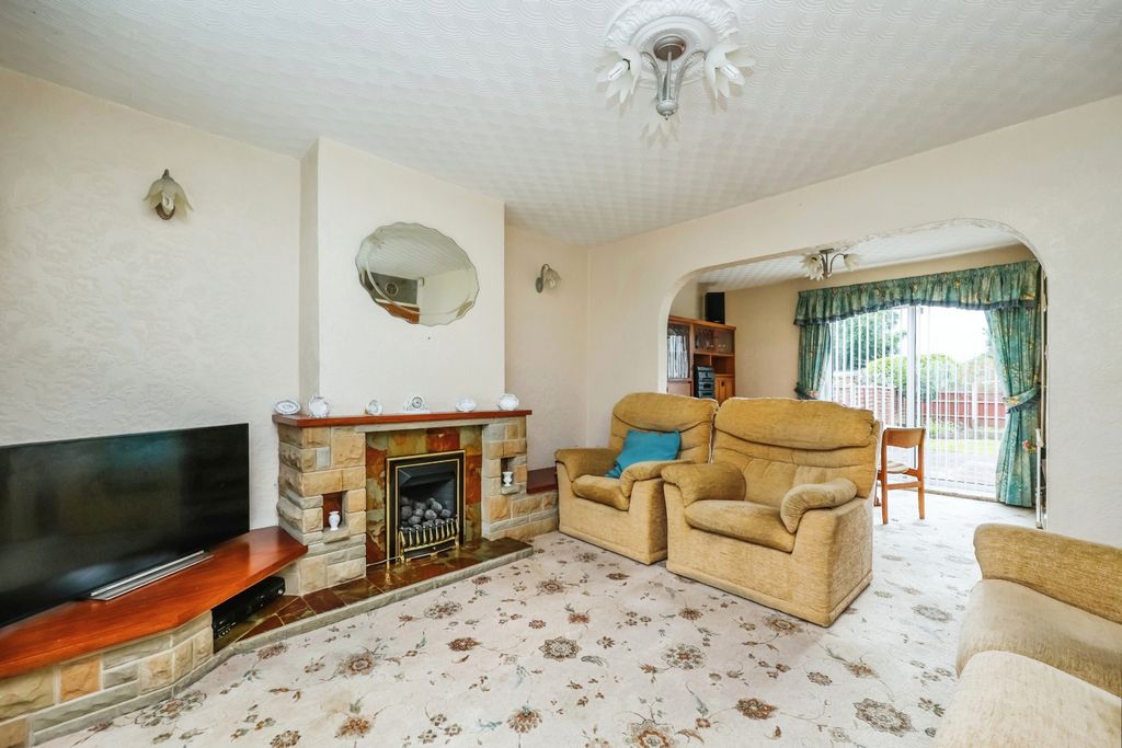 Property photo 2 of 15
