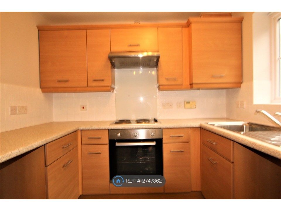 Property photo 2 of 35