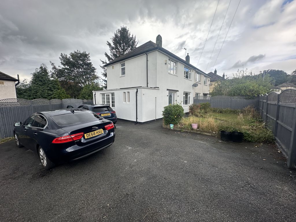 Property photo 2 of 28