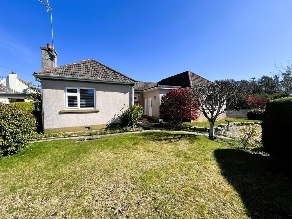 Property photo 1 of 24 21 Fleurs Place Elgin
