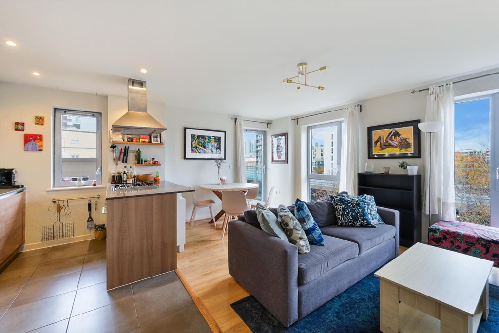 Property photo 2 of 13 Image