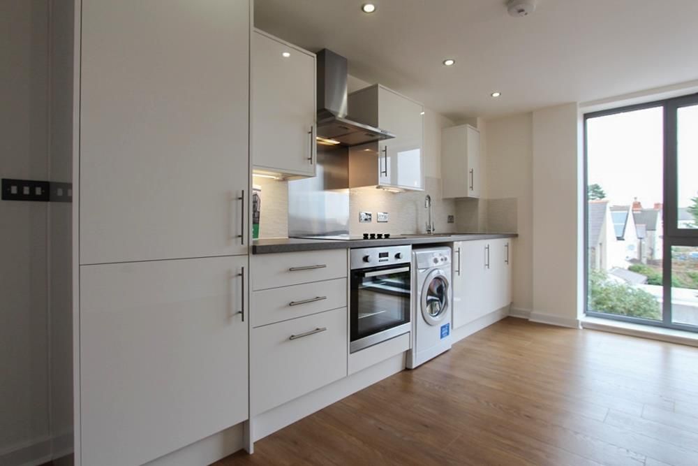 Property photo 3 of 8 14, 190 Cathays Terrace Lr-5.Jpg