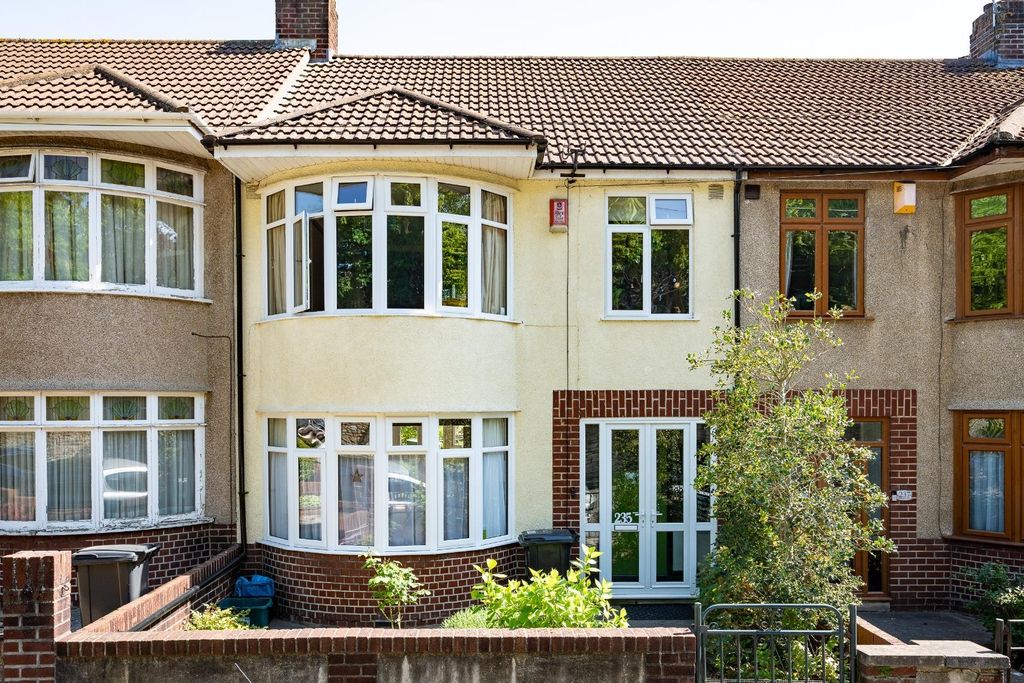 Property photo 2 of 26 Olh07996.Jpg