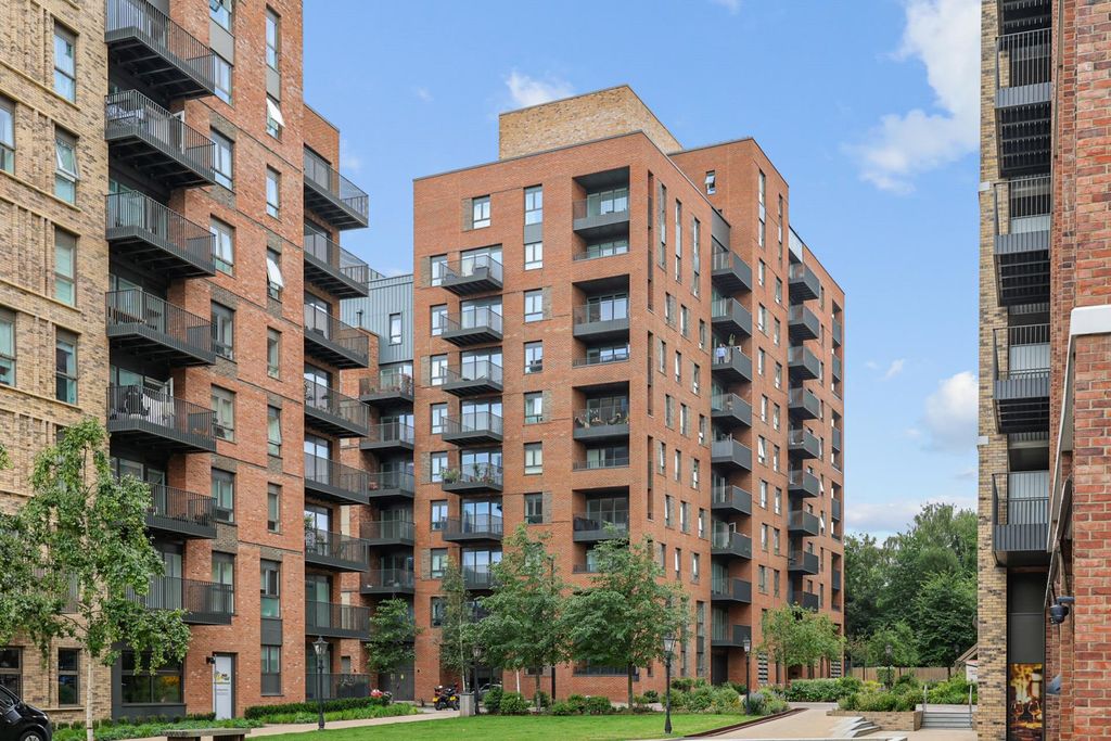 Property photo 1 of 5