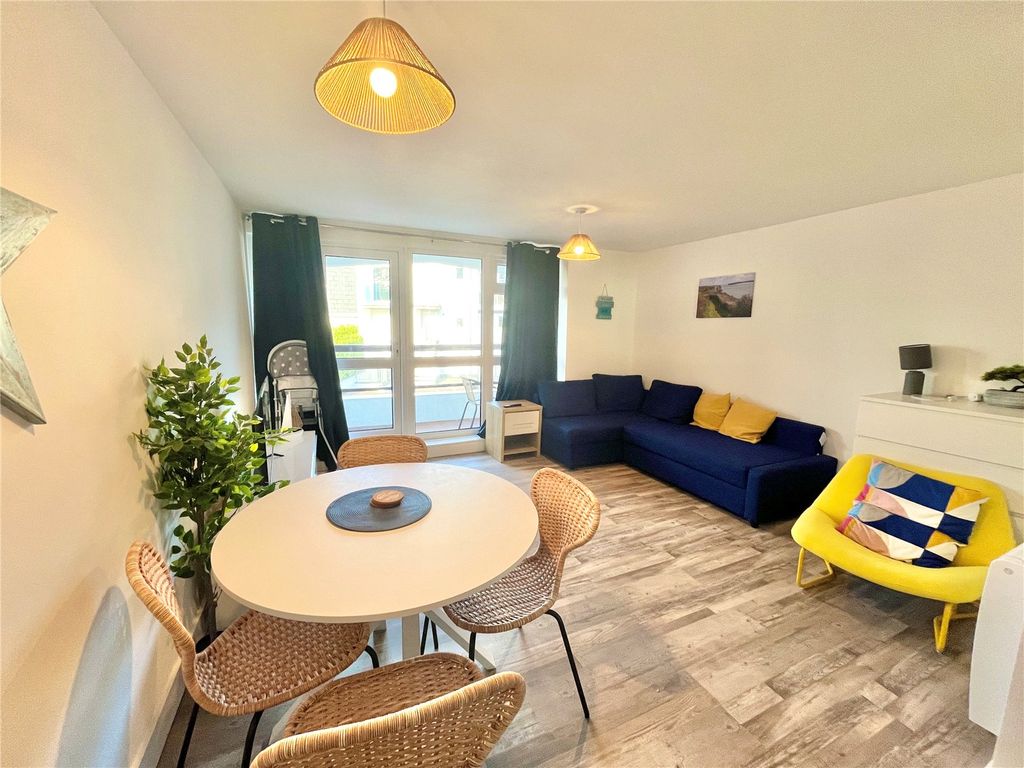 Additional image 4 of 1 bed flat for saleCaptains Walk, Saundersfoot, Pembrokeshire SA69