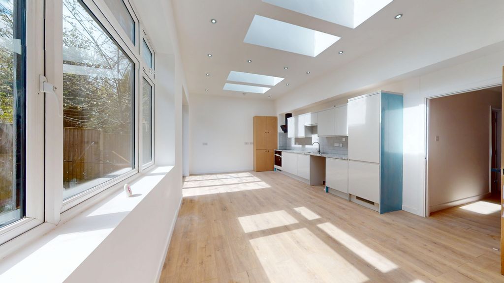 Property photo 1 of 18 2B-Selborne-Road-04022026_151037