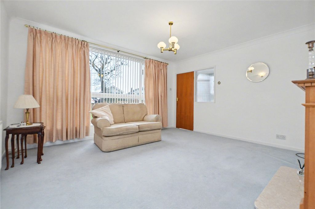 Property photo 2 of 17 Picture No. 12