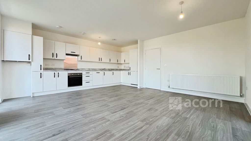 Property photo 3 of 8 Kitchen