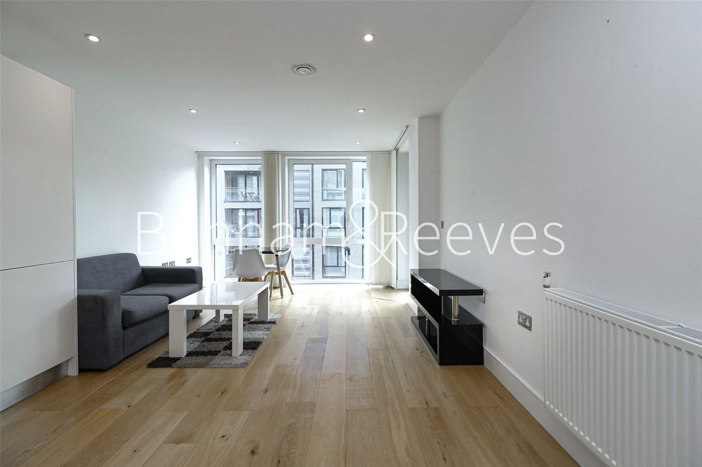 Property photo 1 of 20 Picture No. 17