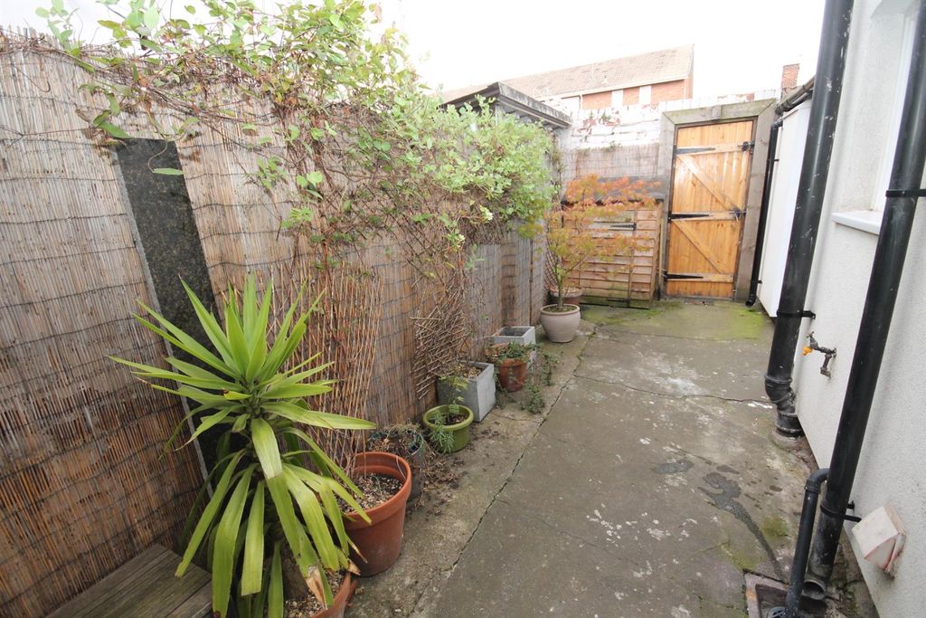 Property photo 2 of 12 Rear