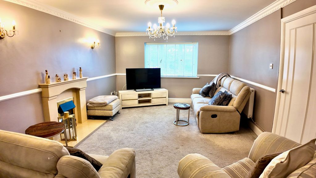 Property photo 2 of 41