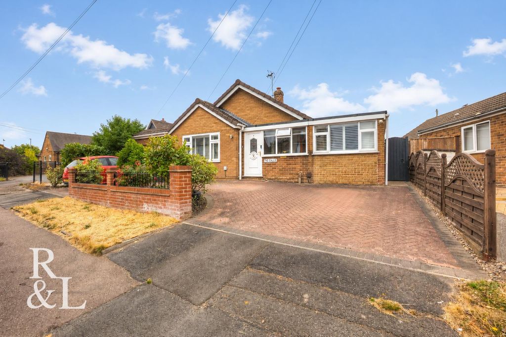 Property photo 1 of 30 Royston&Lund (1).Png