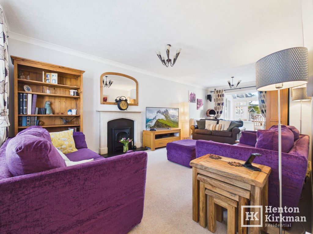 Property photo 3 of 43