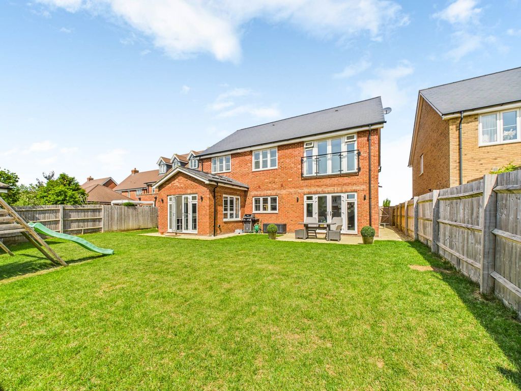 Property photo 2 of 18