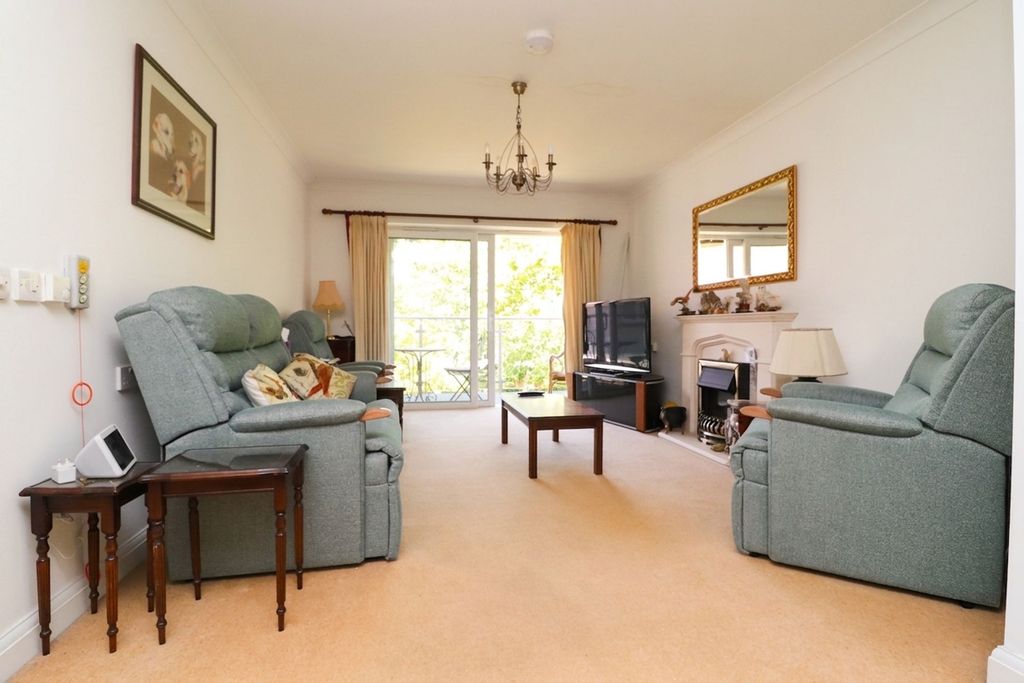 Property photo 2 of 13