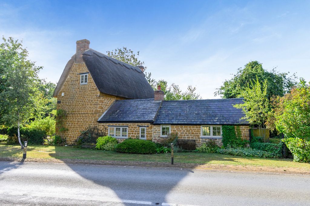 Property photo 1 of 31