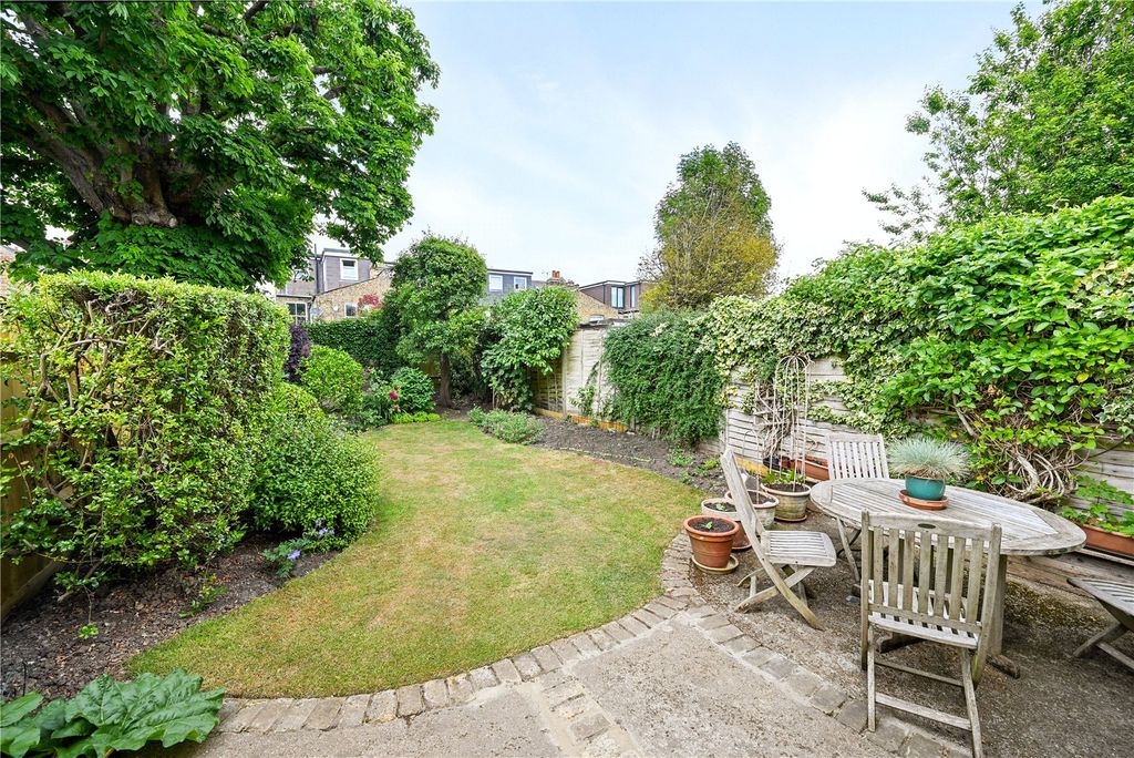 Property photo 2 of 12 Picture No. 02