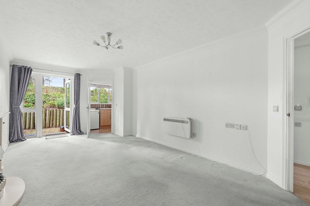 Property photo 2 of 11