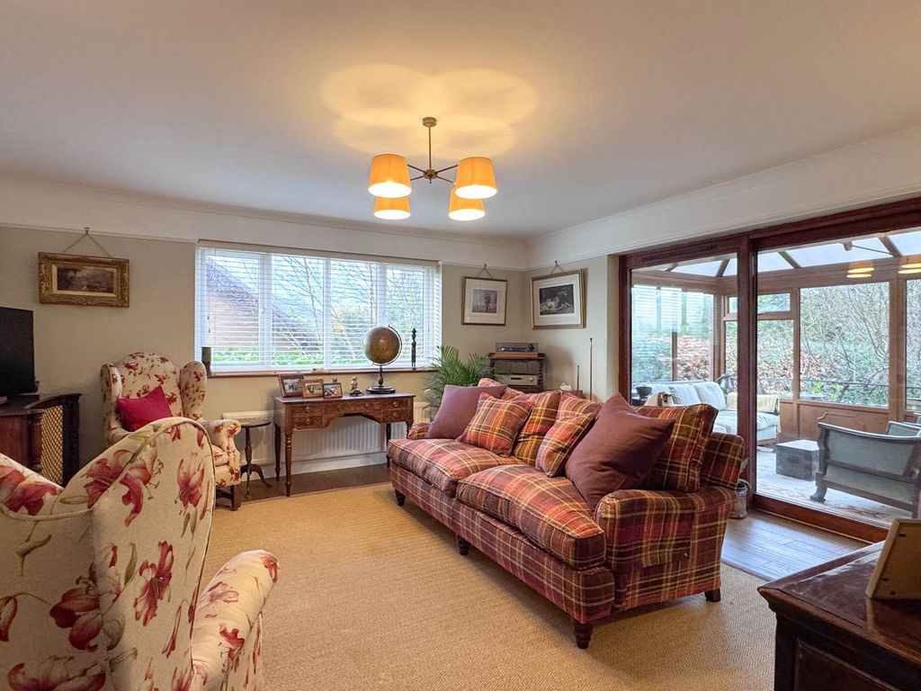 Property photo 3 of 39