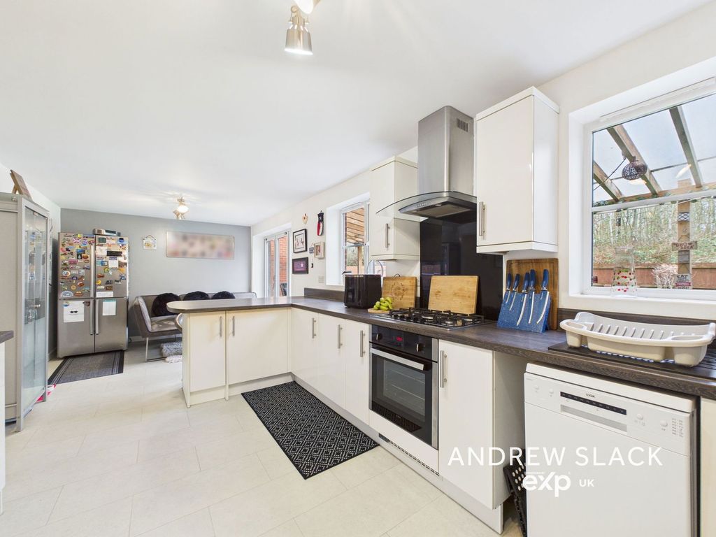 Property photo 3 of 21