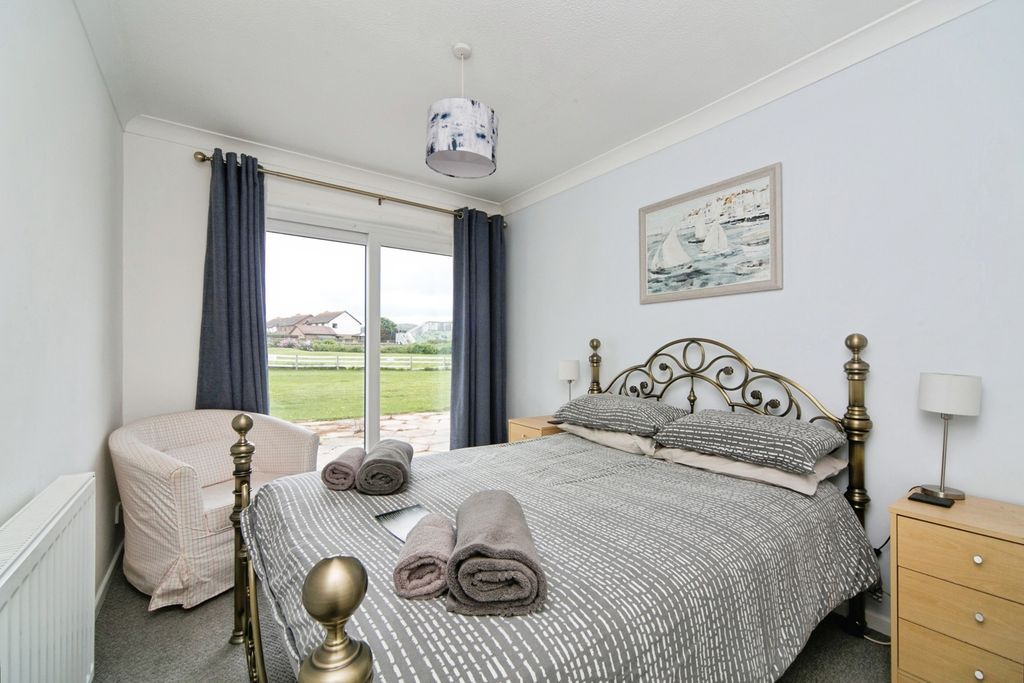 Additional image 7 of 2 bed flat for saleDeganwy Beach, Deganwy, Conwy LL31