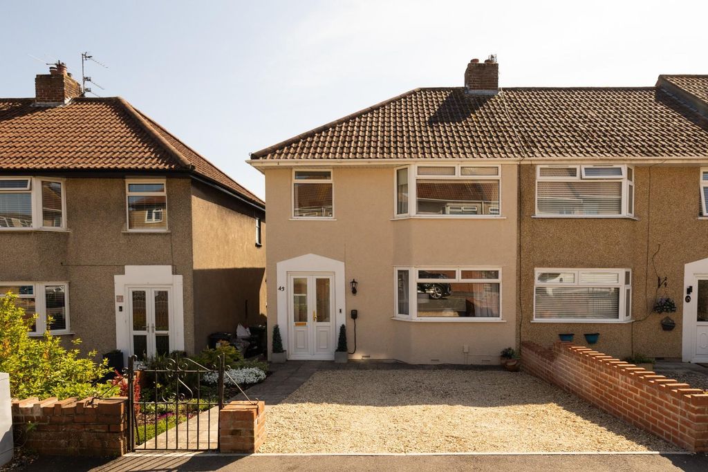 Property photo 2 of 37 Char6262.Jpg