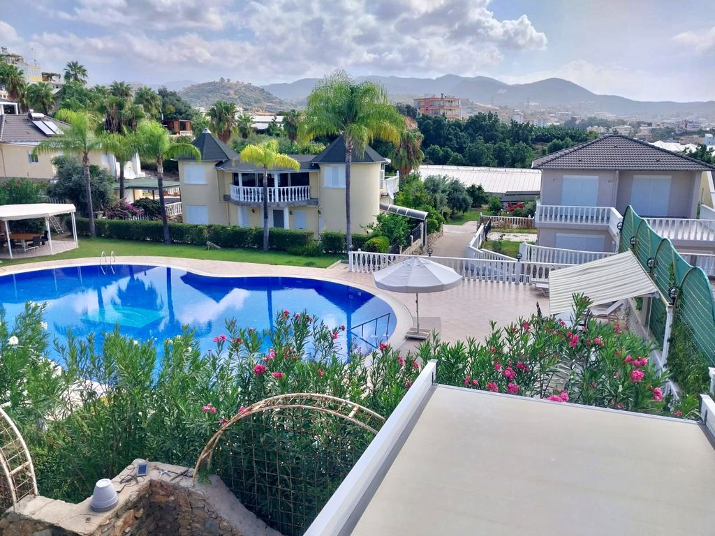 Property photo 1 of 30