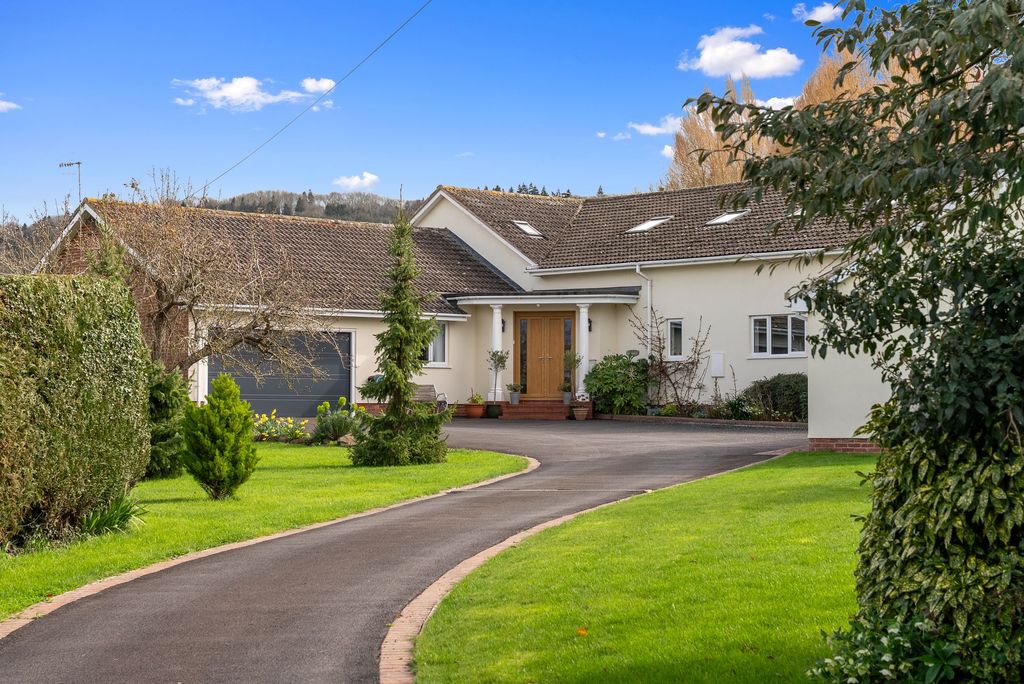 Property photo 1 of 51