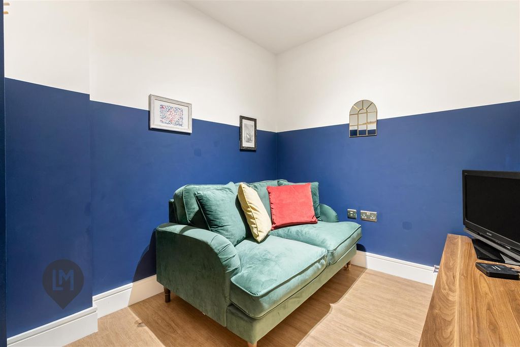 Property photo 3 of 6 Study