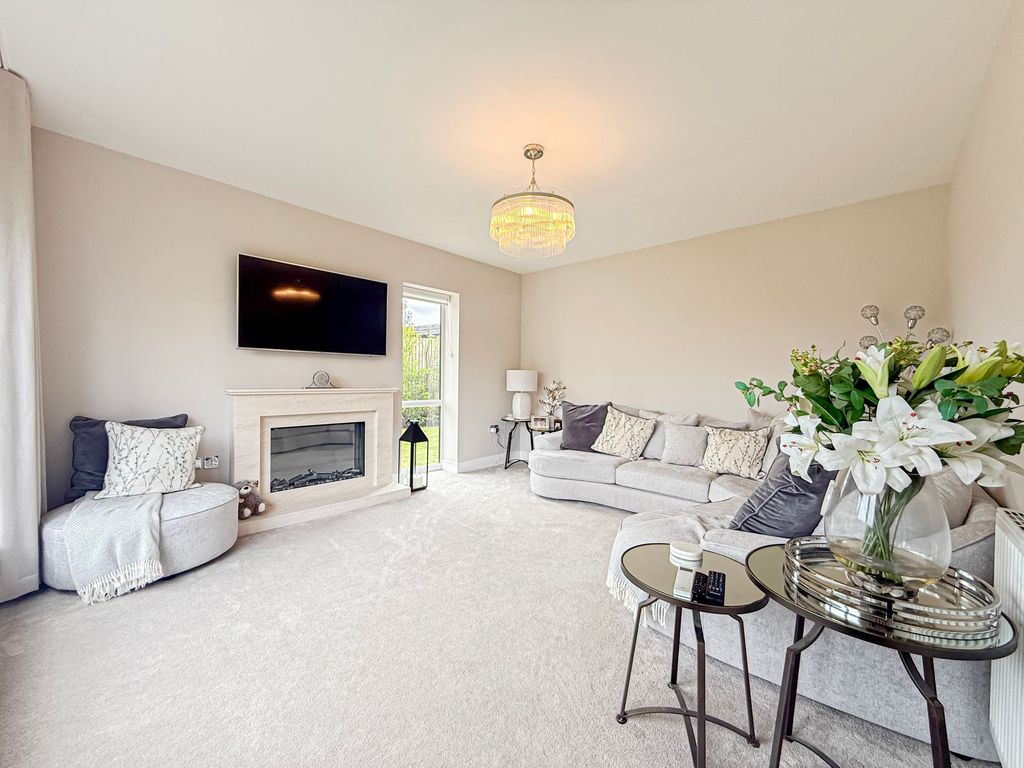 Property photo 2 of 30