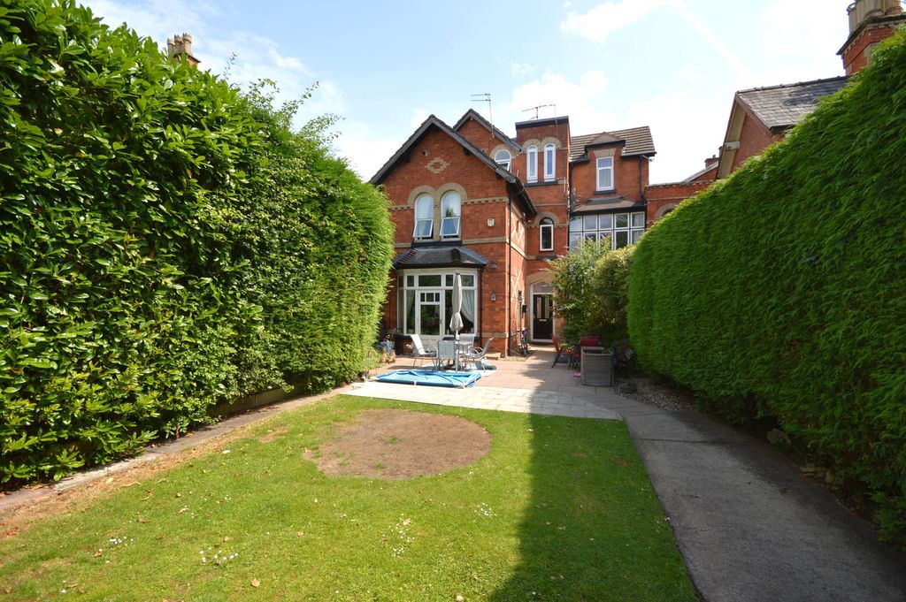 Property photo 1 of 30