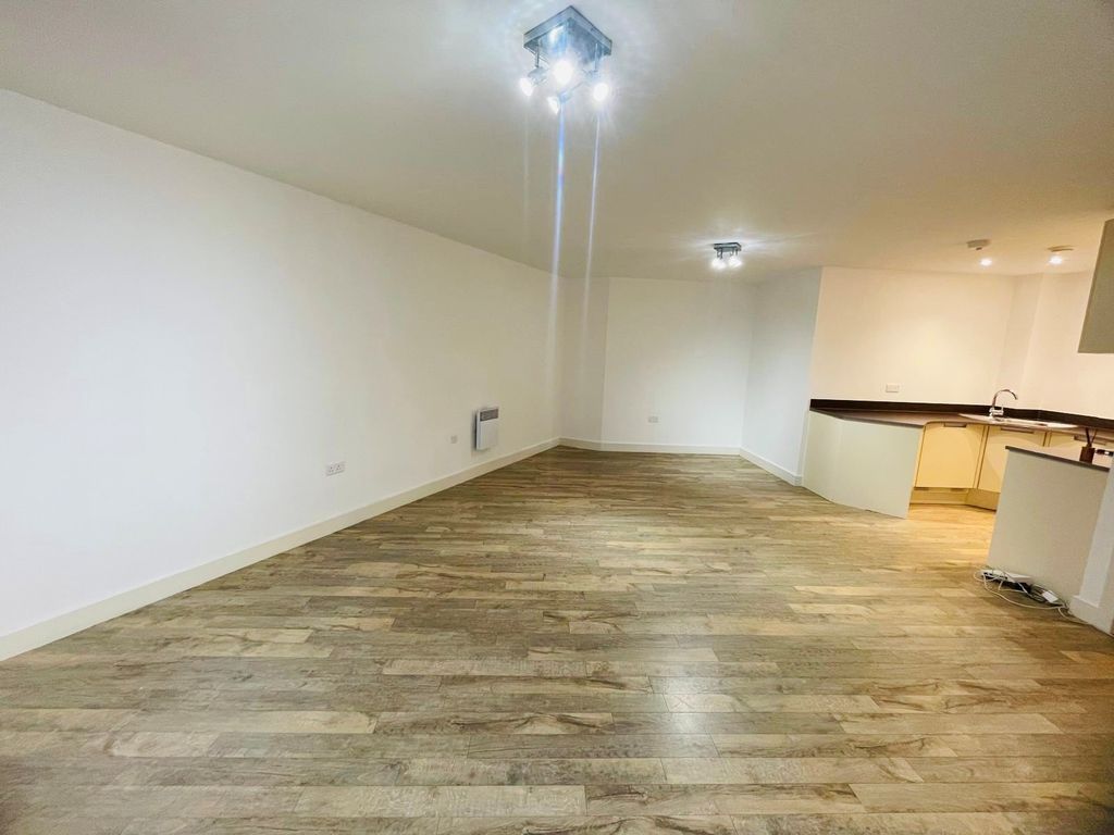 Property photo 2 of 6