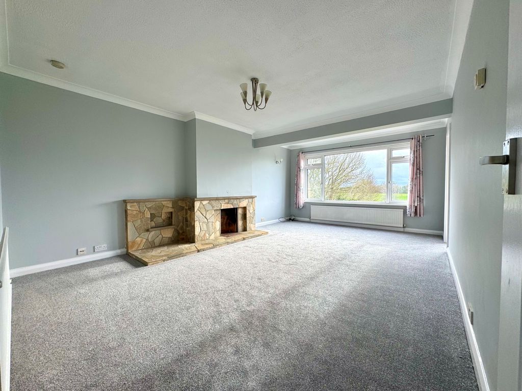 Property photo 2 of 11 Gallery